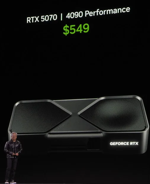 RTX 5070 slide gepresteneerd door Jensen Huang tijdens CES 2025